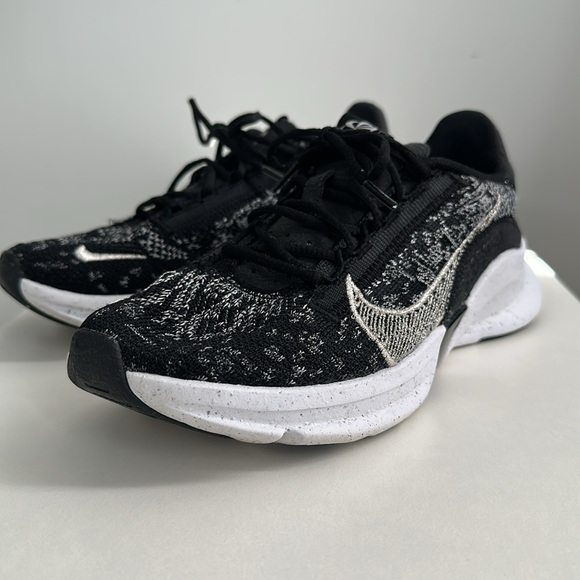 Nike | Womens SuperRep Go 3 Flyknit Next Nature, (Black/White) - Size 6.5 - Picture 4 of 8